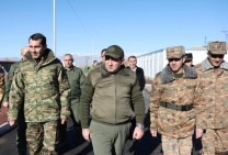 Сурен Папикян посетил восточную приграничную зону