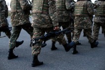ԱԺ-ն ընդունեց Հայկ Սարգսյանի նախագիծը, որով առաջարկվում է քրեական պատասխանատվությունից ազատել բանակում չծառայածներին