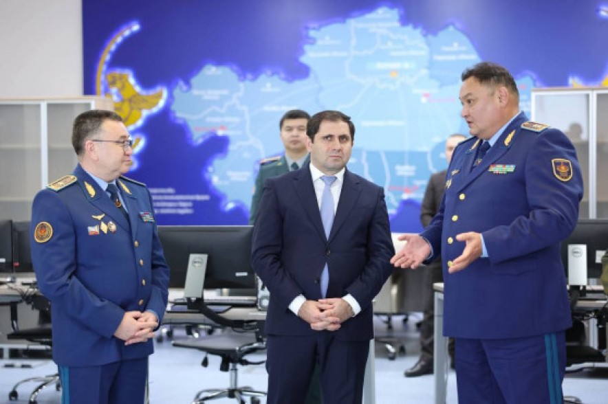 Сурен Папикян в Национальном университете обороны Казахстана ознакомился с рядом образовательных программ