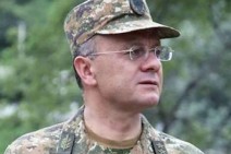 Сейран Оганян: Именно в период правления этих властей регулярная армия вновь превратилась в различные добровольческие отряды