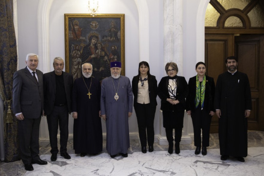 «Հայկական գրադարանային ասոցիացիայի» անդամները  Մայր Աթոռում էին՝ ստանալու Ամենայն Հայոց Հայրապետի օրհնությունը