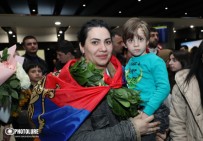 В аэропорту «Звартноц» встретили тяжелоатлетов, вернувшихся с победой с Чемпионата Европы: Фото