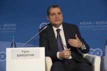 ЕАЭС еще далек от введения единой валюты, необходимо развивать единые платежные системы