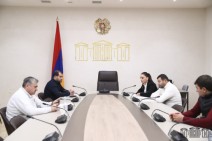 Состоялось заседание Постоянной комиссии НС по финансово-кредитным и бюджетным вопросам: В повестке дня заседания – решение вопроса о замещающем члене комиссии
