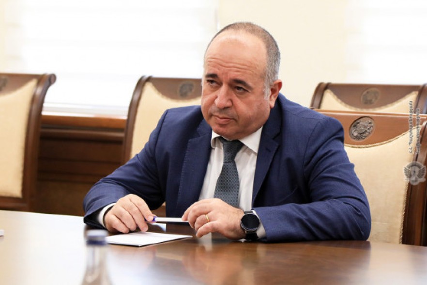 Переговоров с ним давно не ведут, а требуют от него: Аршак Карапетян о Николе Пашиняне (Видео)