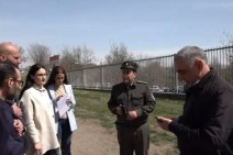 Письмо Нарека Самсоняна не удалось доставить послу США в Армении: его необходимо отправить по электронной почте (Видео)