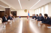 Сурен Папикян принял посла Австралии в Армении Джона Уильяма Гиринга
