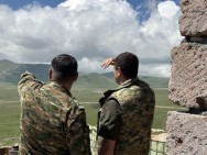 Тигран Абрамян: Герой номер один в этой стране – военнослужащий, он должен получать зарплату, соразмерную своей миссии