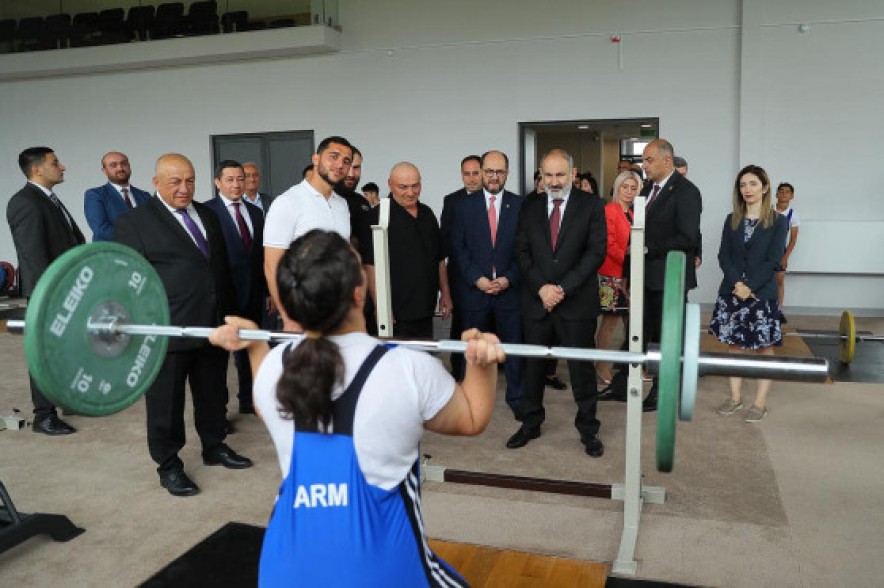 «Դե քեզ տեսնեմ, ո՞վ է օլիմպիական չեմպիոն դառնալու». Ջրառատում բացվել է Սիմոն Մարտիրոսյանի անվան մարզադպրոց (Տեսանյութ)