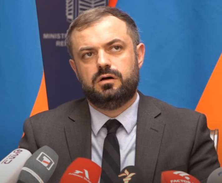 Այո՛, մարդը կորցրել է ինչ-որ բան, հյուրանոց է կորցրել, բայց անհնար է պետբյուջեով հյուրանոց կառուցենք, իրան տանք. Պապոյանը՝ Արցախի գործարարներին աջակցելու մասին