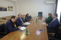 Министр территориального управления принял посла Ирана, была подчеркнута необходимость скорейшего завершения строительства третьей линии электропередачи Иран-Армения