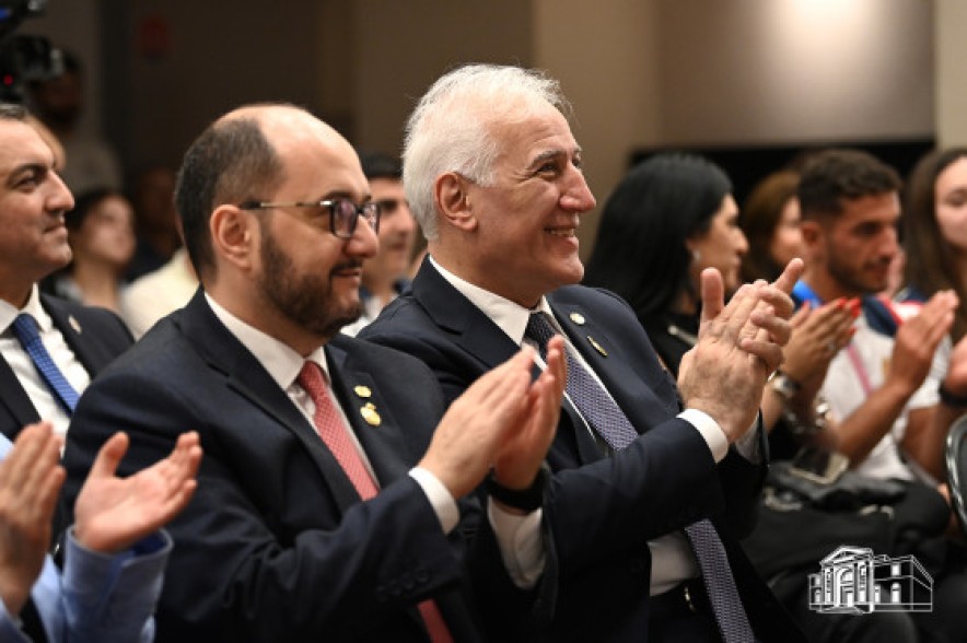 Վահագն Խաչատուրյանը գնացել է Փարիզ
