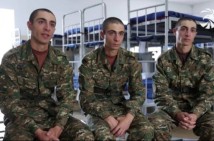 «Մամ ջան, պապ ջան, սաղ լավ ա, ոչ մի բանի մասին մի մտածեք». երեք եղբայրները զորակոչվել են ՀՀ զինված ուժեր (Տեսանյութ)