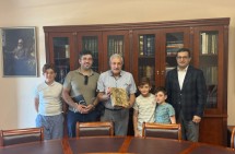 Սարաֆյանների ընտանիքը Մատենադարանին է նվիրաբերել հայերեն առաջին տպագիր Աստվածաշնչի իր օրինակը