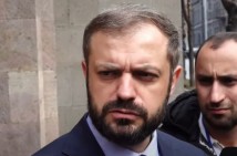 Жизнеспособность Республики Армения зависит не от упомянутых вами вопросов, а от экономики — Папоян журналистам
