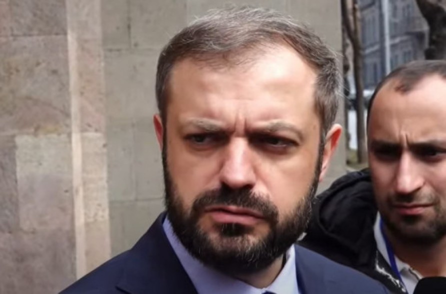 Жизнеспособность Республики Армения зависит не от упомянутых вами вопросов, а от экономики — Папоян журналистам