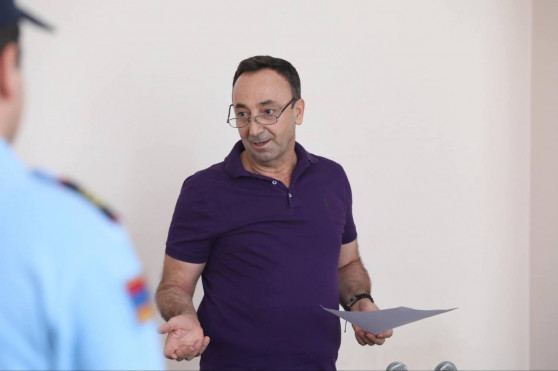 Երբ դատավորը նիստին սկսում է քնել, ապա մոտավորապես քնած էլ կարող է վճիռ կայացնել. Հրայր Թովմասան (Տեսանյութ)