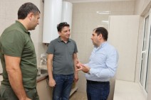 Պապիկյանը ֆինանսների նախարարի հետ էր զորամիավորում այցելել․ միջդիրքային ճանապարհների հարցն են քննարկել