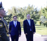 Սուրեն Պապիկյանն ընդունել է պաշտոնական այցով ՀՀ ժամանած Կիպրոսի պաշտպանության նախարար Վասիլիս Պալմասին (Տեսանյութ)