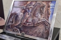 Կույր և տեսողության խնդիրներով մարդկանց համար ստեղծվել են «Սասունցի Դավիթ» էպոսի 7 պատկերազարդման կրկնօրինակները