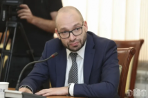 Замминистра экономики Армении Нарек Терян подал в отставку
