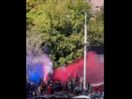 ՖԱՖ-ը Ֆուտբոլի ֆեդերացիայի շենքի մոտ պահանջում է Մելիքբեկյանի հրաժարականը (Տեսանյութ)