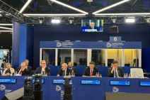 Пашинян принял участие в круглом столе на тему «Экономическая безопасность»