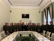 Գլխավոր դատախազը կուրսանտների հետ զրուցել է բանակում կարգապահության հետ կապված հարցերի մասին