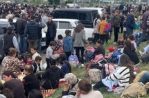 Признание карабахцев беженцами опровергает претензии Баку к Конституции Армении - Пашинян
