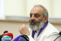 2025-ին, ըստ աստվածաշնչյան պատումի, լրանում է 7 տարվա երաշտի շրջանը, և սկսելու է առատության ու լիության շրջանը. Սրբազանն ամփոփեց տարին (Տեսանյութ)