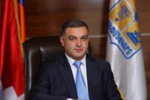 Ստեփանակերտի քաղաքապետին առաջադրված մի աբսուրդ մեղադրանքը փոխվել է մեկ այլ՝ նույնքան աբսուրդ մեղադրանքի