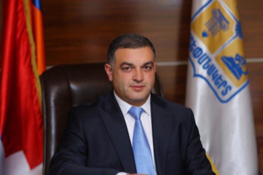 Ստեփանակերտի քաղաքապետին առաջադրված մի աբսուրդ մեղադրանքը փոխվել է մեկ այլ՝ նույնքան աբսուրդ մեղադրանքի