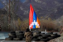 Իսկ սույն պարոնը կարո՞ղ է հանկարծ հիշի, թե ովքեր են Արցախը ճանաչել Ադրբեջանի կազմում,  ովքեր են բացարձակապես մենակ թողել  մաքառող արցախցիներին․  Արձագանք Ալեն Սիմոնյանին