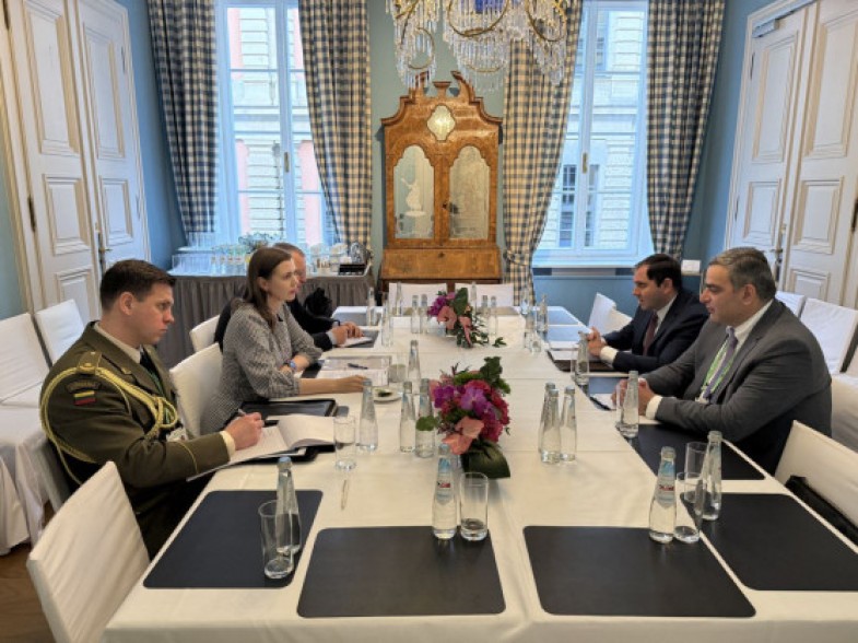 Սուրեն Պապիկյանը հանդիպել է Լիտվայի ազգային պաշտպանության նախարարի հետ, քննարկել են երկկողմ համագործակցության ընթացքը