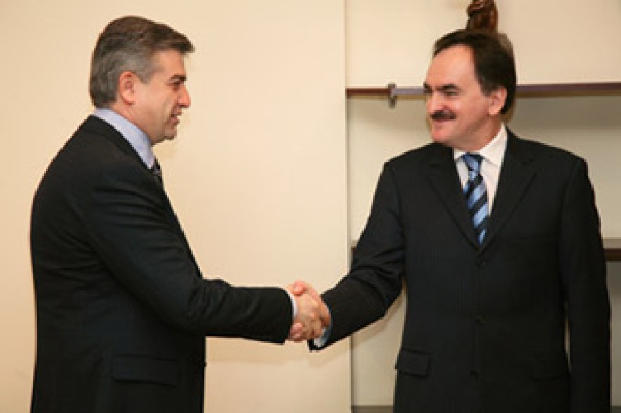Karen Karapetyan meets with Polish Ambassador 